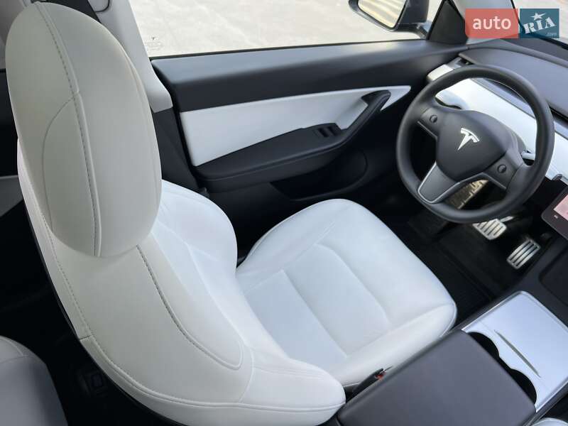 Внедорожник / Кроссовер Tesla Model Y 2022 в Киеве