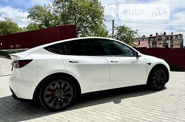 Внедорожник / Кроссовер Tesla Model Y 2023 в Черновцах