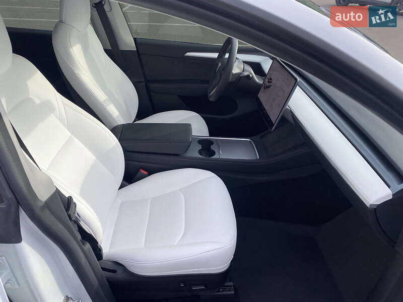 Внедорожник / Кроссовер Tesla Model Y 2022 в Киеве