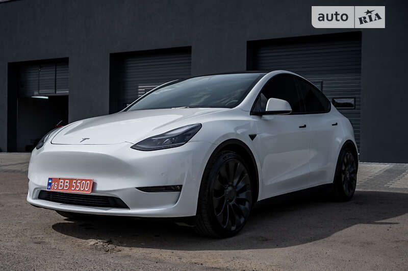 Tesla Model Y 2022