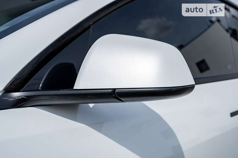 Внедорожник / Кроссовер Tesla Model Y 2022 в Киеве