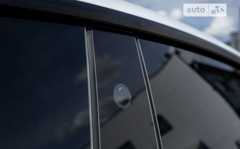 Внедорожник / Кроссовер Tesla Model Y 2022 в Киеве