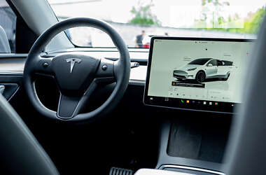 Позашляховик / Кросовер Tesla Model Y 2022 в 