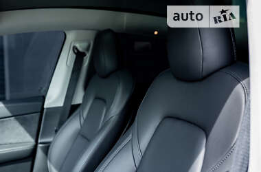 Позашляховик / Кросовер Tesla Model Y 2022 в 