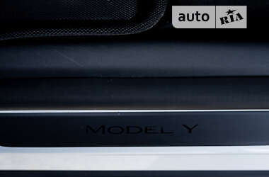 Позашляховик / Кросовер Tesla Model Y 2022 в 