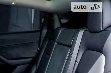 Позашляховик / Кросовер Tesla Model Y 2022 в 