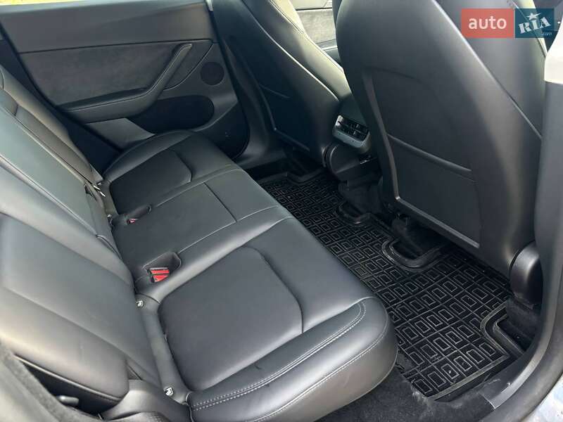 Внедорожник / Кроссовер Tesla Model Y 2023 в Новомосковске