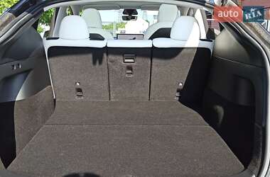 Внедорожник / Кроссовер Tesla Model Y 2022 в Львове