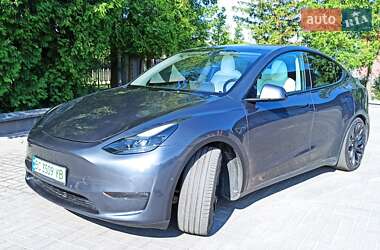 Внедорожник / Кроссовер Tesla Model Y 2022 в Львове