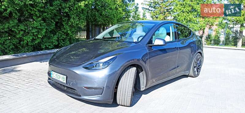 Позашляховик / Кросовер Tesla Model Y 2022 в Львові