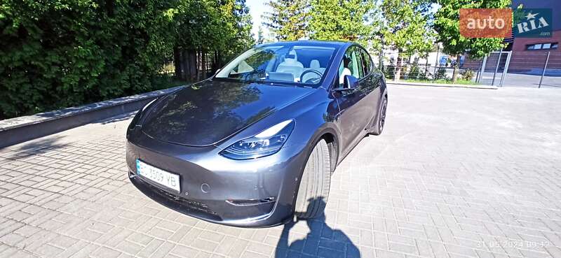 Позашляховик / Кросовер Tesla Model Y 2022 в Львові
