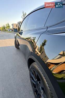 Внедорожник / Кроссовер Tesla Model Y 2022 в Днепре