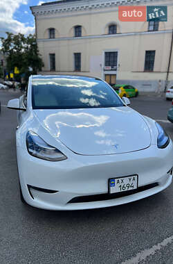 Внедорожник / Кроссовер Tesla Model Y 2021 в 