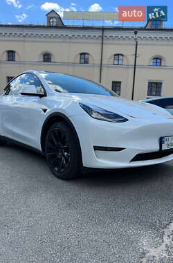Внедорожник / Кроссовер Tesla Model Y 2021 в 