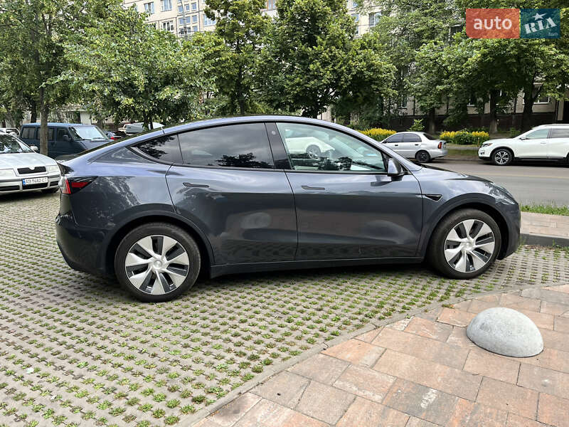 Позашляховик / Кросовер Tesla Model Y 2021 в Києві