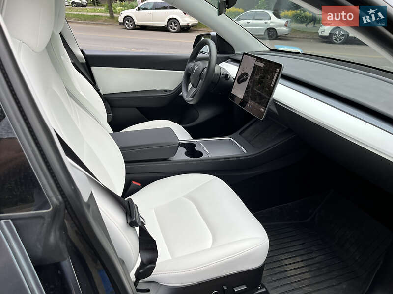 Позашляховик / Кросовер Tesla Model Y 2021 в Києві