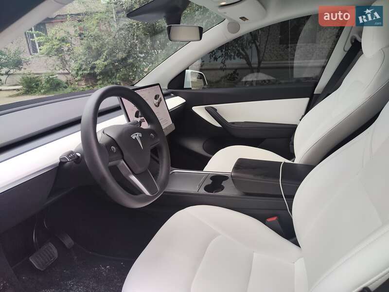 Позашляховик / Кросовер Tesla Model Y 2021 в Запоріжжі