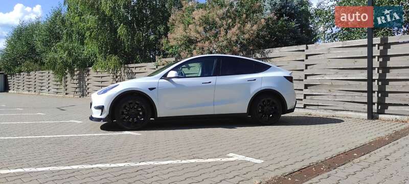 Позашляховик / Кросовер Tesla Model Y 2020 в Києві
