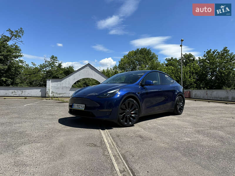 Внедорожник / Кроссовер Tesla Model Y 2023 в Полтаве