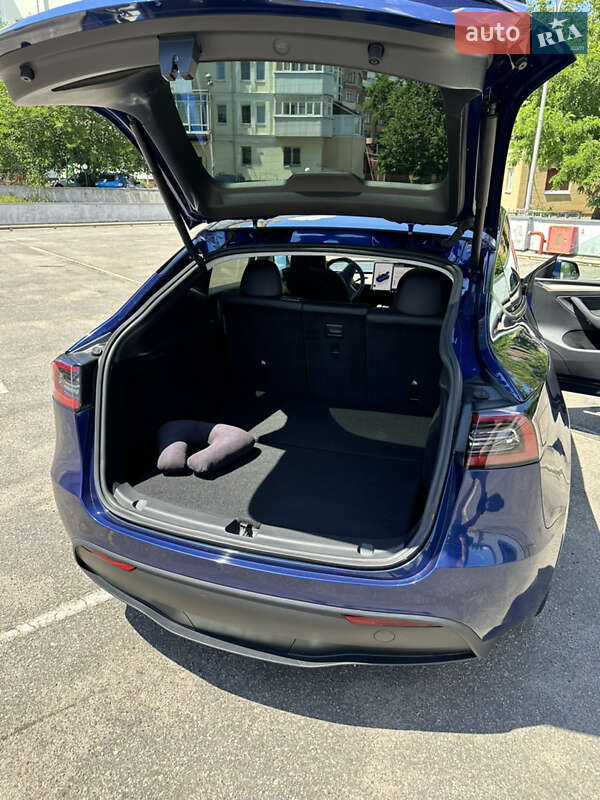 Внедорожник / Кроссовер Tesla Model Y 2023 в Полтаве