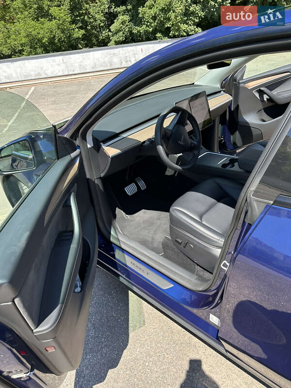 Внедорожник / Кроссовер Tesla Model Y 2023 в Полтаве