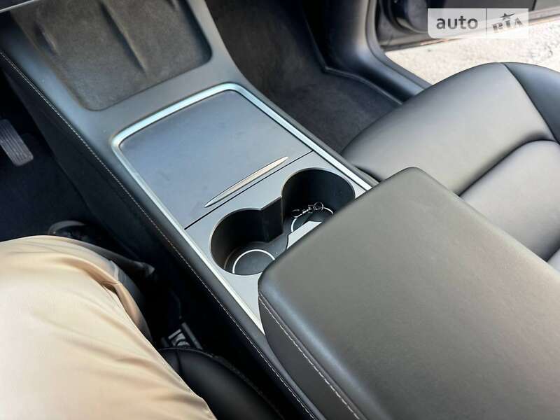 Внедорожник / Кроссовер Tesla Model Y 2021 в Белой Церкви