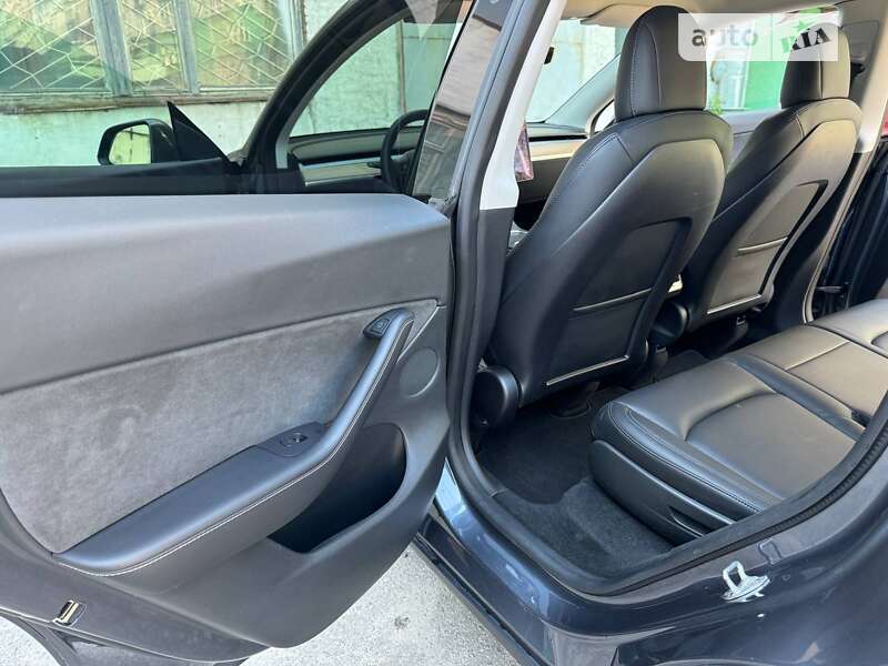 Внедорожник / Кроссовер Tesla Model Y 2021 в Белой Церкви