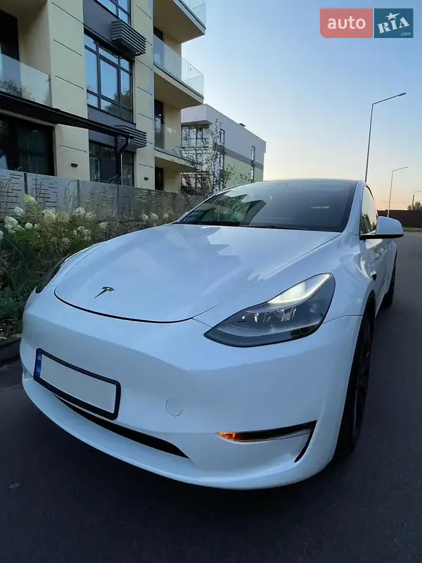 Tesla Model Y