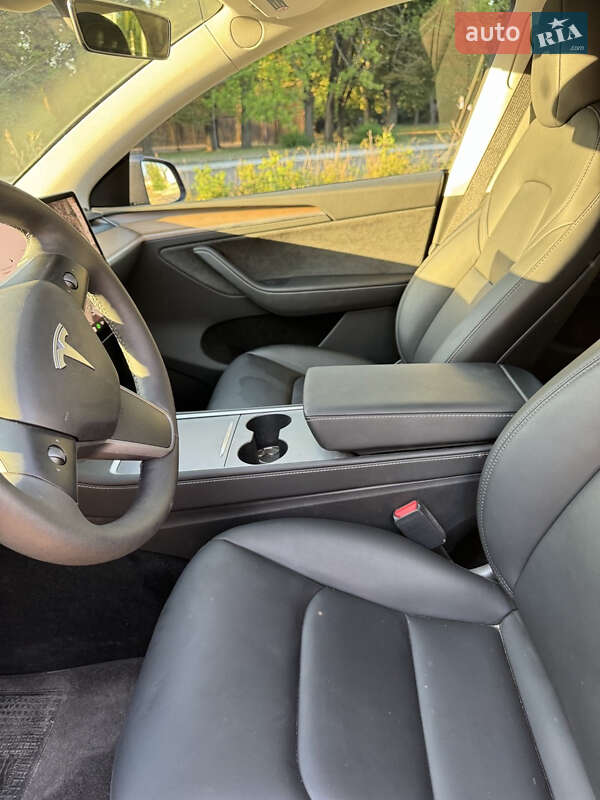 Внедорожник / Кроссовер Tesla Model Y 2023 в Днепре