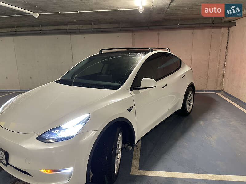 Внедорожник / Кроссовер Tesla Model Y 2021 в Днепре