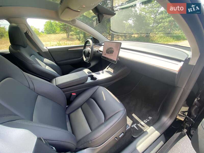Внедорожник / Кроссовер Tesla Model Y 2023 в Киеве