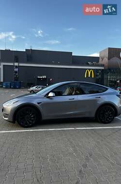 Внедорожник / Кроссовер Tesla Model Y 2023 в 