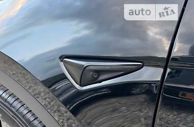 Позашляховик / Кросовер Tesla Model Y 2022 в 