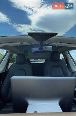 Внедорожник / Кроссовер Tesla Model Y 2022 в 
