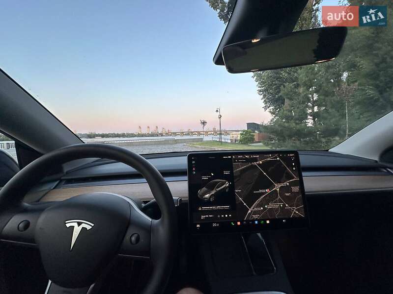 Внедорожник / Кроссовер Tesla Model Y 2023 в Киеве