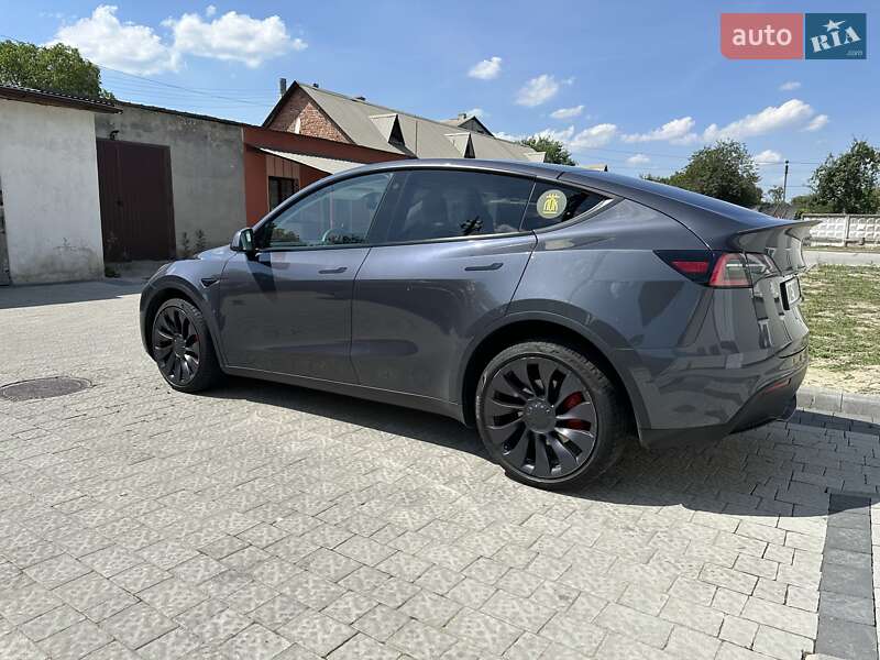 Внедорожник / Кроссовер Tesla Model Y 2020 в Львове