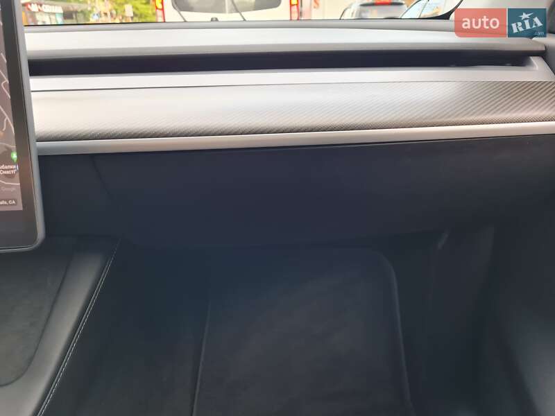 Позашляховик / Кросовер Tesla Model Y 2021 в Києві
