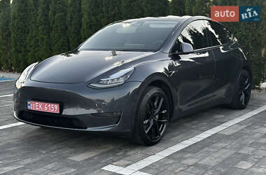 Внедорожник / Кроссовер Tesla Model Y 2021 в 