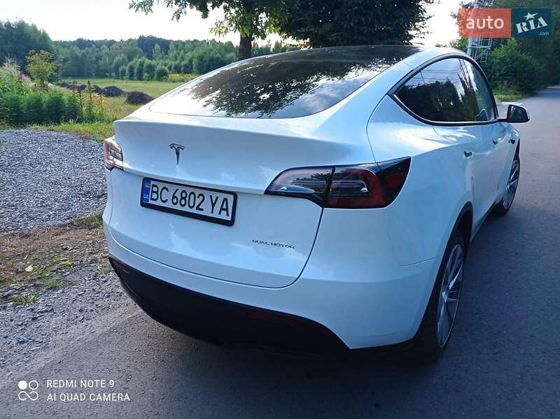 Внедорожник / Кроссовер Tesla Model Y 2023 в Львове