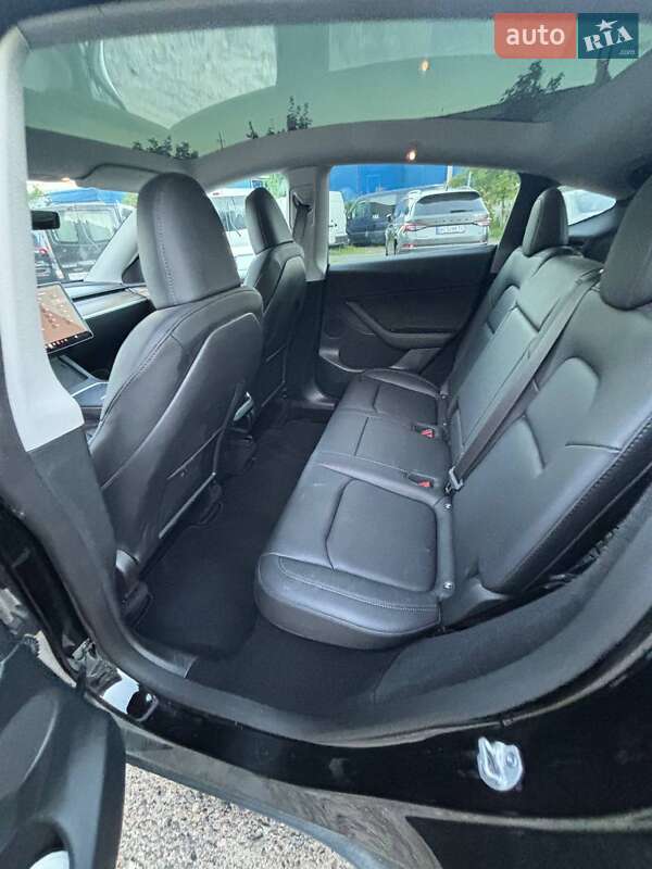 Внедорожник / Кроссовер Tesla Model Y 2023 в Львове