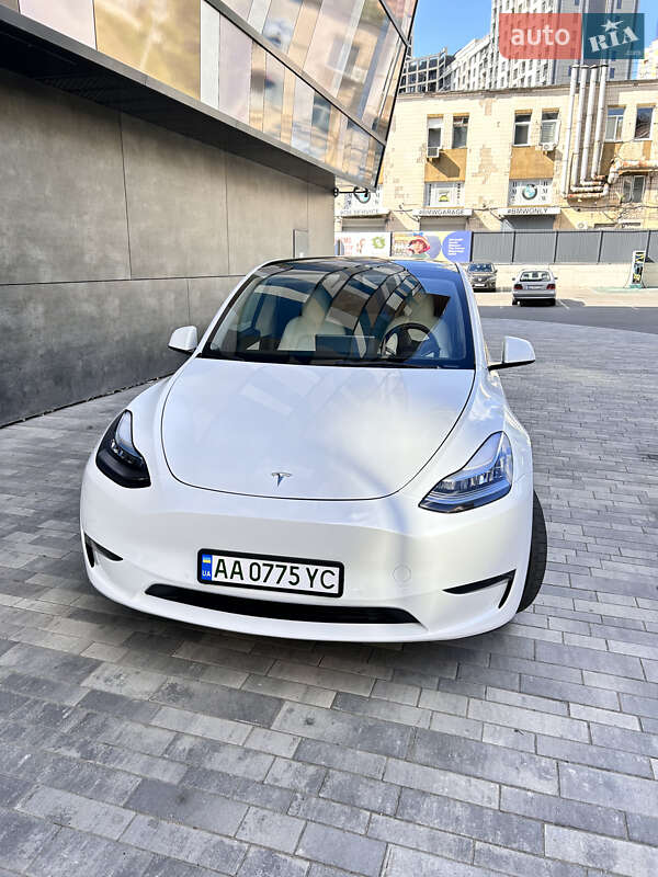 Tesla Model Y 2022