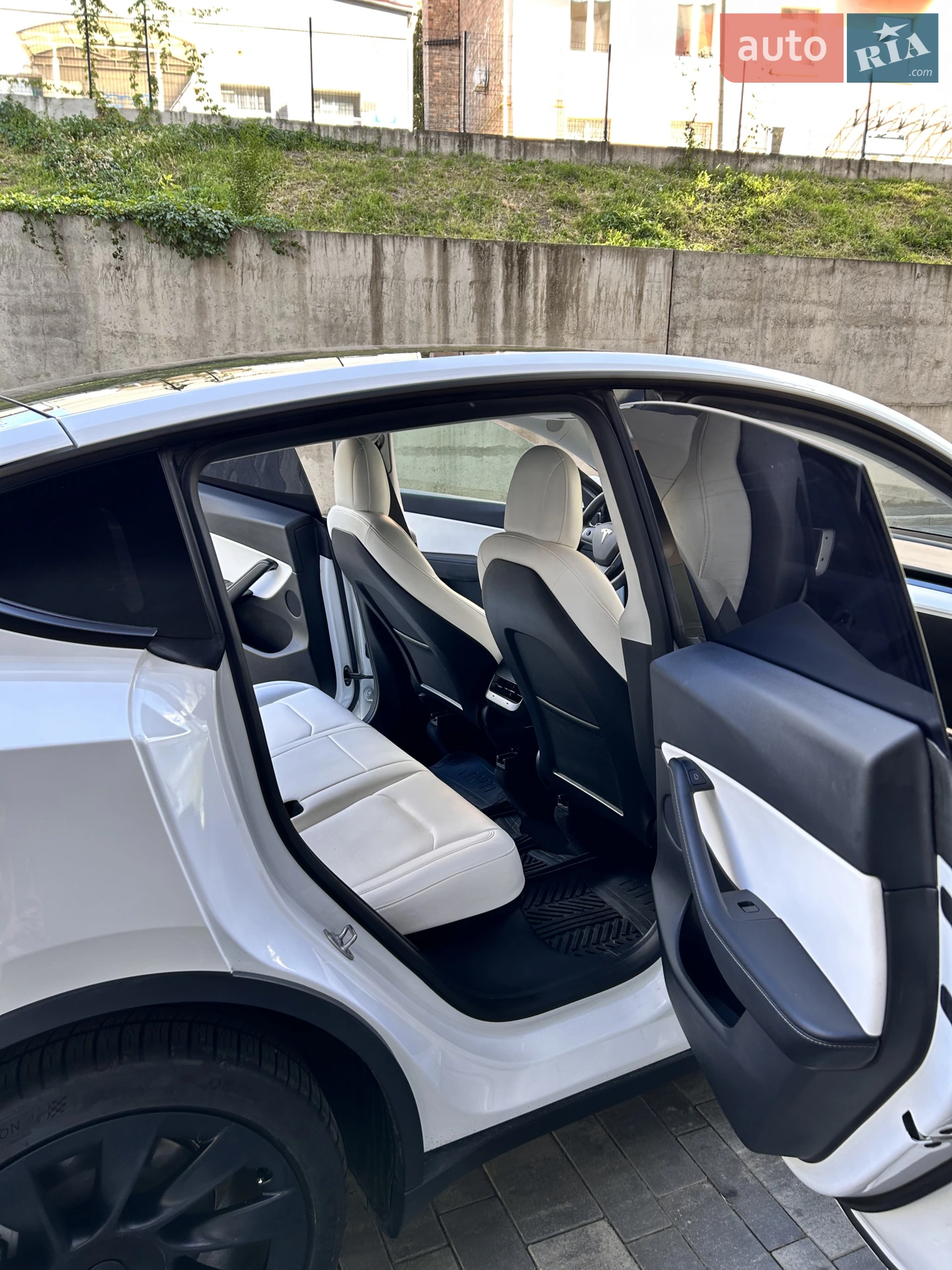 2022 Tesla Model Y - мініатюра 7
