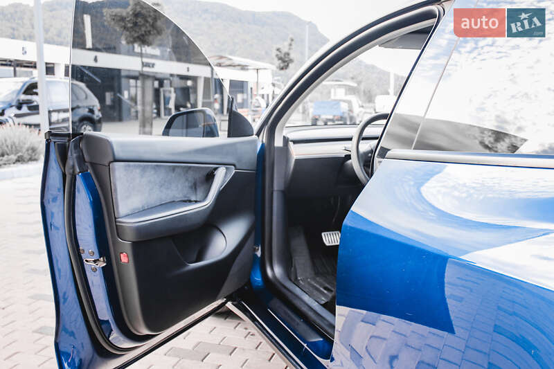 Внедорожник / Кроссовер Tesla Model Y 2020 в Хусте