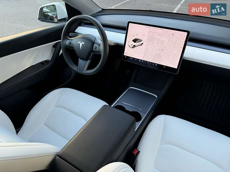 Позашляховик / Кросовер Tesla Model Y 2021 в Львові