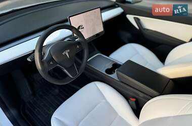 Внедорожник / Кроссовер Tesla Model Y 2021 в Львове