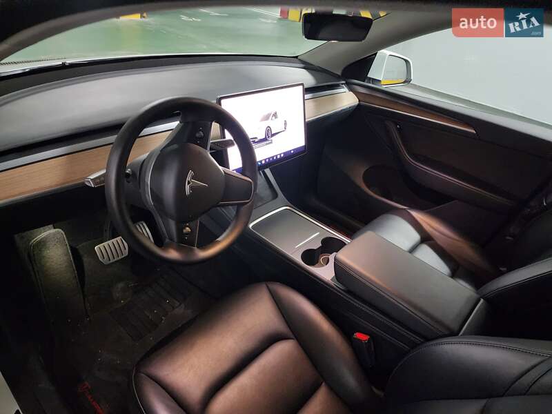 Внедорожник / Кроссовер Tesla Model Y 2022 в Киеве