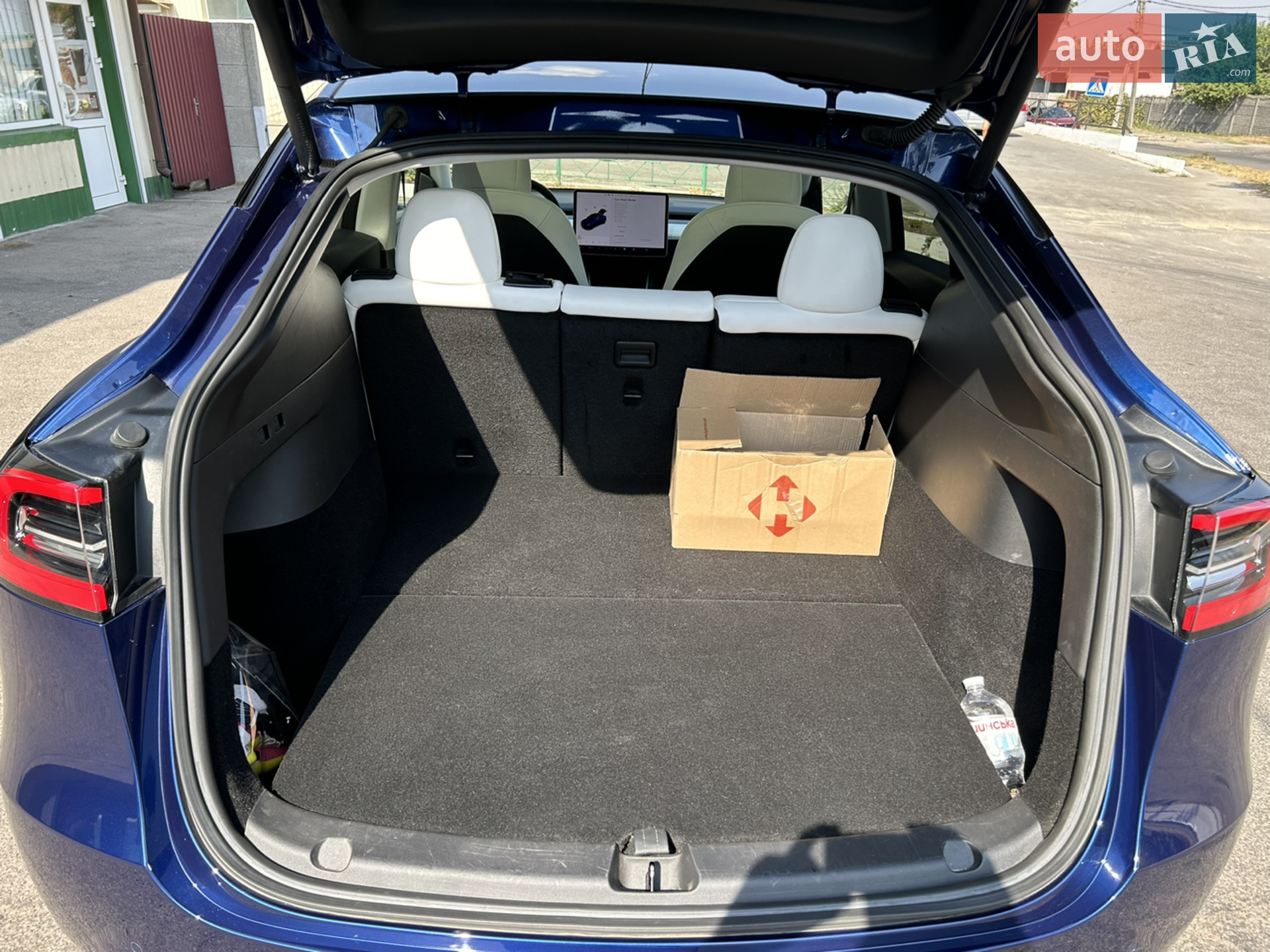 2020 Tesla Model Y - мініатюра 10