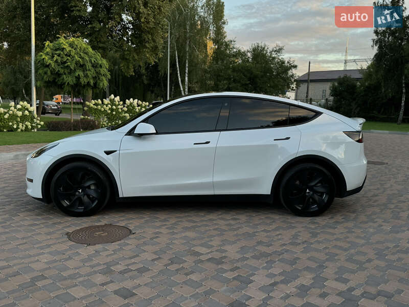 Позашляховик / Кросовер Tesla Model Y 2023 в Броварах