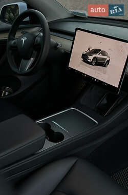 Внедорожник / Кроссовер Tesla Model Y 2023 в 