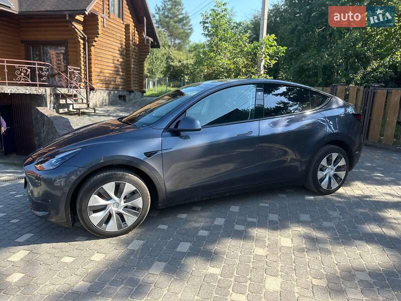Позашляховик / Кросовер Tesla Model Y 2023 в Львові